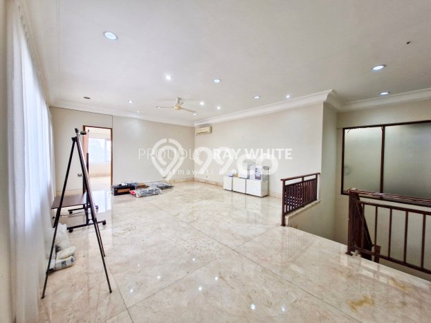 Hunian Eksklusif Dijual LT 1084m2 di Cilandak, Jakarta Selatan Hunian Eksklusif Dijual LT 1084m2 di Cilandak, Jakarta Selatan