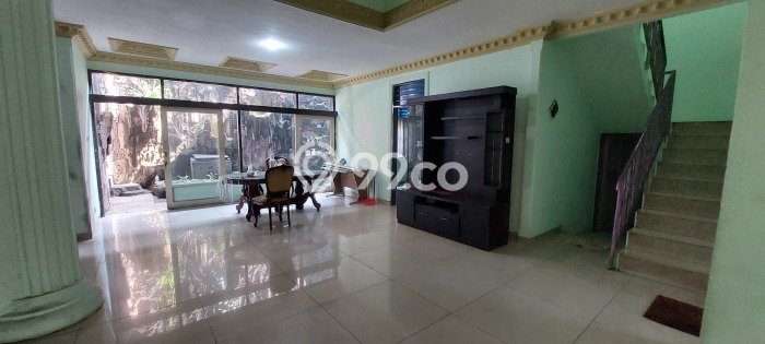 Jual Rumah Luas Elegan Dengan View Eksklusif di Cibubur, Jakarta Timur Jual Rumah Luas Elegan Dengan View Eksklusif di Cibubur, Jakarta Timur