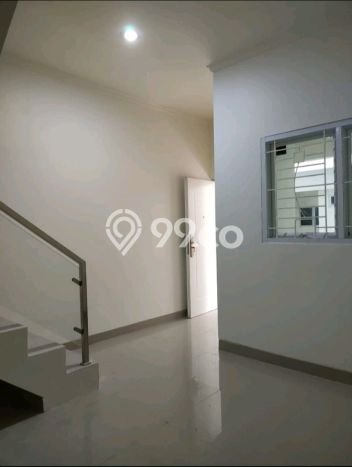 Dijual Rumah Modern 3 KT di Pisangan Lama, Jakarta Timur Dijual Rumah Modern 3 KT di Pisangan Lama, Jakarta Timur