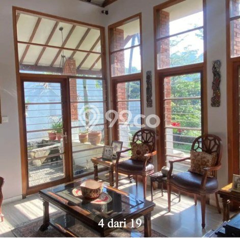 Rumah Mewah LB 200m2 Siap Pakai Desain Elegan di Sayap Dago, Bandung Rumah Mewah LB 200m2 Siap Pakai Desain Elegan di Sayap Dago, Bandung