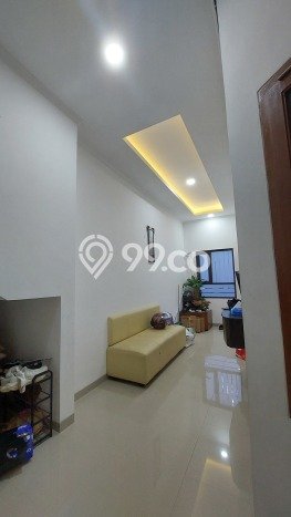 Rumah Kost untuk Dijual di Jatinangor dengan 10 KT, 9 KM, Luas 241m2 Rumah Kost untuk Dijual di Jatinangor dengan 10 KT, 9 KM, Luas 241m2