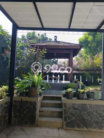 For Sale! Premium House LT 550m2 Desain Elegan di Bandung Utara For Sale! Premium House LT 550m2 Desain Elegan di Bandung Utara