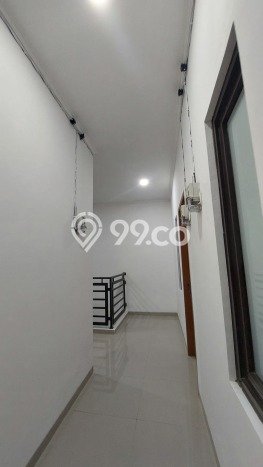 Rumah Kost untuk Dijual di Jatinangor dengan 10 KT, 9 KM, Luas 241m2 Rumah Kost untuk Dijual di Jatinangor dengan 10 KT, 9 KM, Luas 241m2