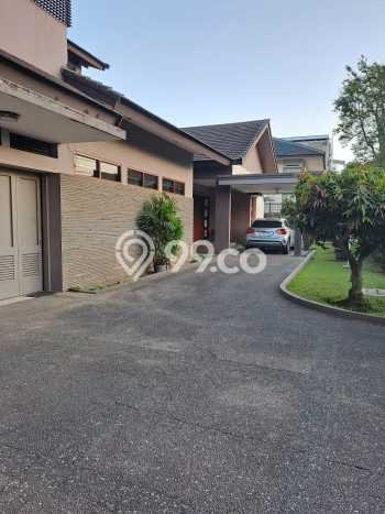 For Sale! Luxury House LT 728m2 Desain Modern di Tubagus Ismail For Sale! Luxury House LT 728m2 Desain Modern di Tubagus Ismail