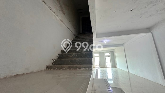 For Rent Ruko Premium Kawasan , Luas 90m2m², Area Bisnis, Akses Bagus For Rent Ruko Premium Kawasan , Luas 90m2m², Area Bisnis, Akses Bagus