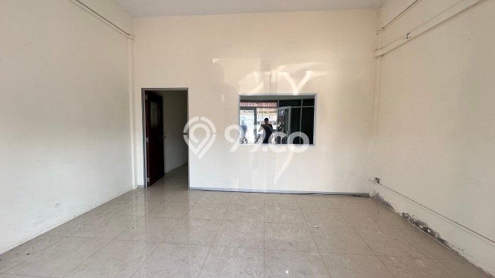For Rent Ruko Premium Kawasan , Luas 90m2m², Area Bisnis, Akses Bagus For Rent Ruko Premium Kawasan , Luas 90m2m², Area Bisnis, Akses Bagus