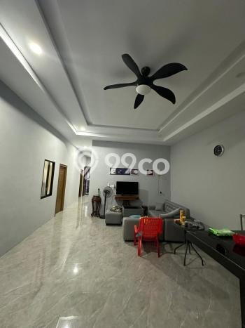 Jual Rumah Harga Miring Batam Kota Punya 4 KT & LT 160m2 Jual Rumah Harga Miring Batam Kota Punya 4 KT & LT 160m2