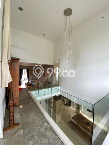 Ready to Use! Luxury House LT 238m2 Desain Modern di Cigadung Ready to Use! Luxury House LT 238m2 Desain Modern di Cigadung