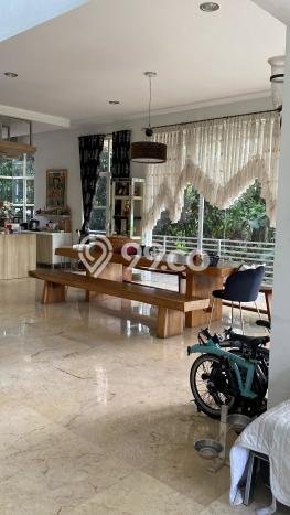 Ready to Use! Luxury House LT 238m2 Desain Modern di Cigadung Ready to Use! Luxury House LT 238m2 Desain Modern di Cigadung