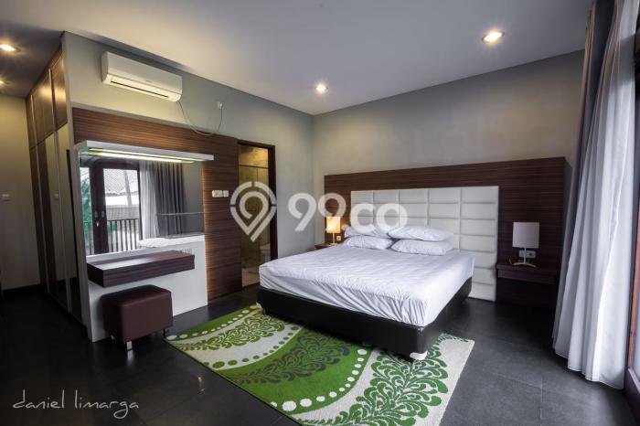 Disewakan! Rumah 3 Kamar Tidur &
2 Kamar Mandi di Setra Duta, Bandung Disewakan! Rumah 3 Kamar Tidur &
2 Kamar Mandi di Setra Duta, Bandung