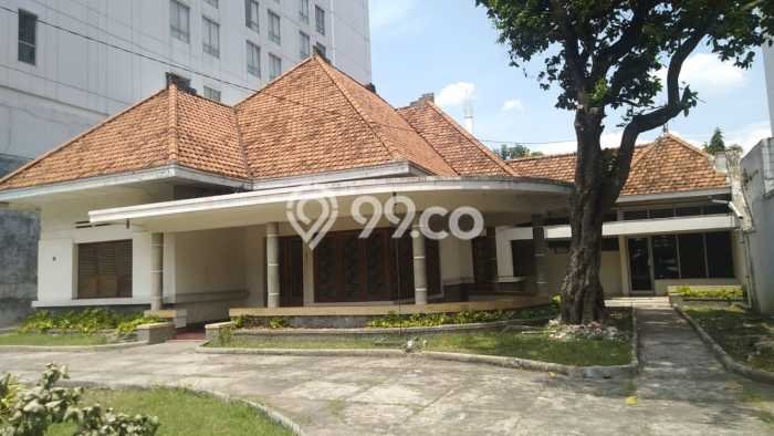 Siap Huni Rumah Mewah 6 Kamar di Semarang Selatan Dekat ke Mana Pun Siap Huni Rumah Mewah 6 Kamar di Semarang Selatan Dekat ke Mana Pun