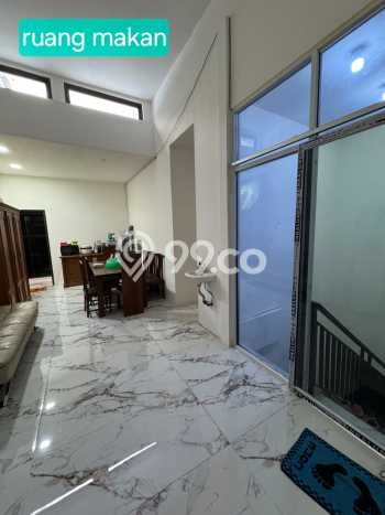Rumah Elit Modern Tanpa Renovasi di Jelambar Jakarta Barat Rumah Elit Modern Tanpa Renovasi di Jelambar Jakarta Barat