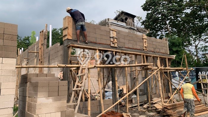 Rumah Berkualitas dengan Luas Tanah 84m2m² di Lingkungan Asri , Malang Rumah Berkualitas dengan Luas Tanah 84m2m² di Lingkungan Asri , Malang