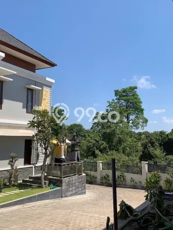 FOR SALE! Vila Kawasan , Area 226m2m², Posisi Strategis FOR SALE! Vila Kawasan , Area 226m2m², Posisi Strategis