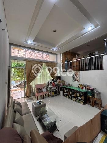 Jual Rumah Luas Megah Dengan View Eksklusif di Daan Mogot, Jakarta Barat Jual Rumah Luas Megah Dengan View Eksklusif di Daan Mogot, Jakarta Barat