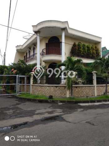 Rumah Elit LB 162m2 Siap Huni Desain Elegan di Semanan, Jakarta Barat Rumah Elit LB 162m2 Siap Huni Desain Elegan di Semanan, Jakarta Barat
