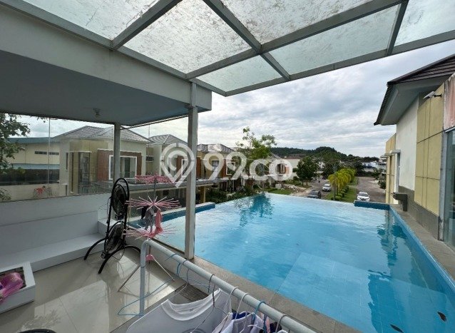 Rumah di Batam Centre, 5 KT, Lingkungan Elite, Luas 304m2m² Bangunan 330m2m² Rumah di Batam Centre, 5 KT, Lingkungan Elite, Luas 304m2m² Bangunan 330m2m²