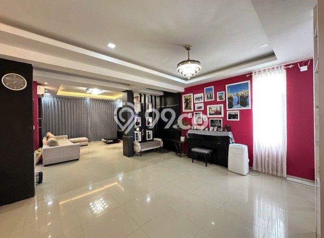 Rumah di Batam Centre, 5 KT, Lingkungan Elite, Luas 304m2m² Bangunan 330m2m² Rumah di Batam Centre, 5 KT, Lingkungan Elite, Luas 304m2m² Bangunan 330m2m²