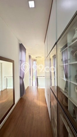 Rumah di Batam Centre, 5 KT, Lingkungan Elite, Luas 304m2m² Bangunan 330m2m² Rumah di Batam Centre, 5 KT, Lingkungan Elite, Luas 304m2m² Bangunan 330m2m²
