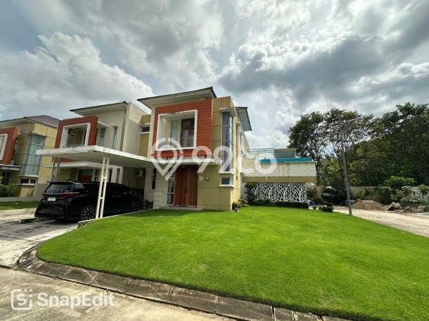 Rumah di Batam Centre, 5 KT, Lingkungan Elite, Luas 304m2m² Bangunan 330m2m² Rumah di Batam Centre, 5 KT, Lingkungan Elite, Luas 304m2m² Bangunan 330m2m²
