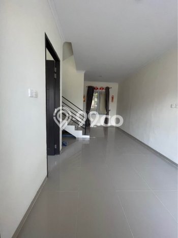 Disewakan! Rumah 3 Kamar Tidur &
2 Kamar Mandi di Batam Centre, Batam Disewakan! Rumah 3 Kamar Tidur &
2 Kamar Mandi di Batam Centre, Batam