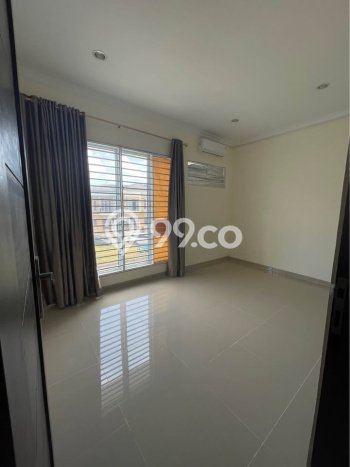 Disewakan! Rumah 3 Kamar Tidur &
2 Kamar Mandi di Batam Centre, Batam Disewakan! Rumah 3 Kamar Tidur &
2 Kamar Mandi di Batam Centre, Batam