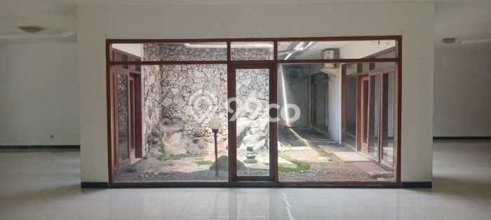 Dijual Rumah Mewah Elegan Dengan View Eksklusif di Kemang, Jakarta Selatan Dijual Rumah Mewah Elegan Dengan View Eksklusif di Kemang, Jakarta Selatan