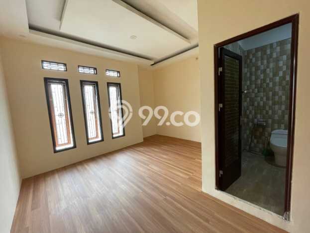 For Sale Rumah 6 Kamar Lokasi Strategis Bagus dan Strategis di Antapani For Sale Rumah 6 Kamar Lokasi Strategis Bagus dan Strategis di Antapani