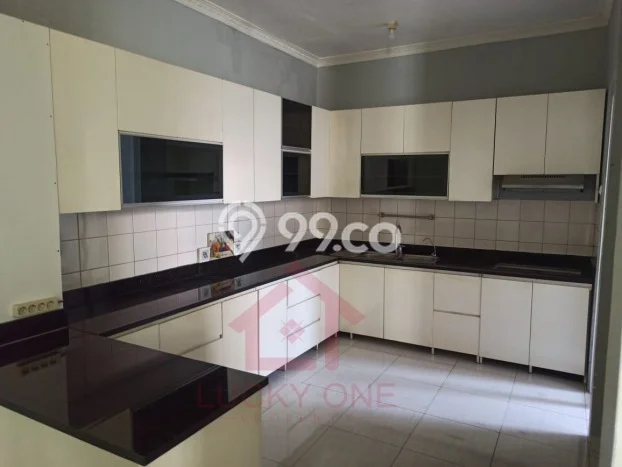 Rumah Luas Asri 4 KT Siap Pakai di Cikupa Citra Raya Tangerang Rumah Luas Asri 4 KT Siap Pakai di Cikupa Citra Raya Tangerang