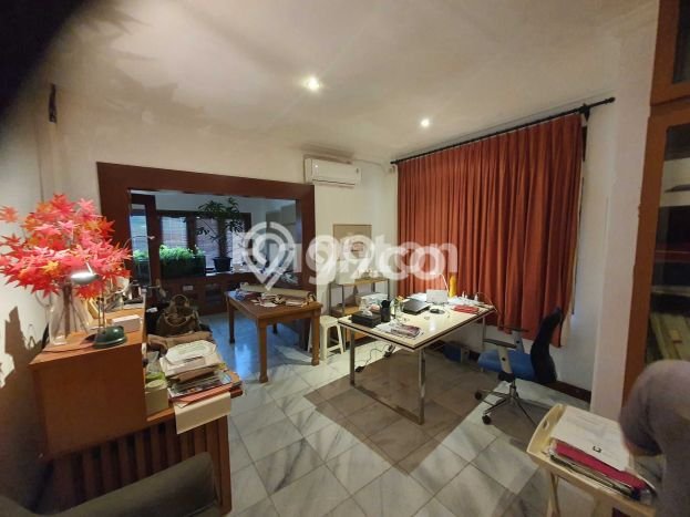 Dijual Rumah Luas Elegan Dengan View Cantik di Cirendeu, Jakarta Selatan Dijual Rumah Luas Elegan Dengan View Cantik di Cirendeu, Jakarta Selatan