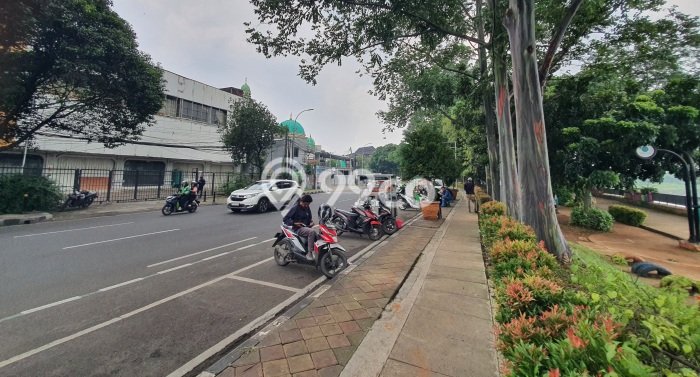 FOR RENT! Ruko di Babakan Cocok untuk Bisnis 2015m2 FOR RENT! Ruko di Babakan Cocok untuk Bisnis 2015m2
