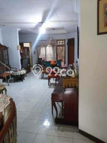 Rumah Elit LB 200m2 Siap Pakai Desain Elegan di Bintaro, Jakarta Selatan Rumah Elit LB 200m2 Siap Pakai Desain Elegan di Bintaro, Jakarta Selatan