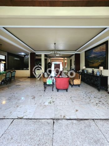 Hunian Elit LB 1600m2 Siap Pakai Desain Elegan di Gandaria, Jakarta Selatan Hunian Elit LB 1600m2 Siap Pakai Desain Elegan di Gandaria, Jakarta Selatan