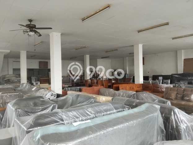 Unit Ruko Paling Strategis di Larangan Tangerang dengan LB 1100m2 Unit Ruko Paling Strategis di Larangan Tangerang dengan LB 1100m2
