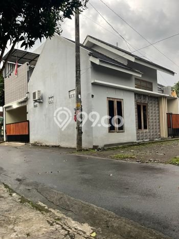 Dijual Rumah 4 Kamar Lokasi Strategis Bagus dan Strategis di Ngaglik Dijual Rumah 4 Kamar Lokasi Strategis Bagus dan Strategis di Ngaglik
