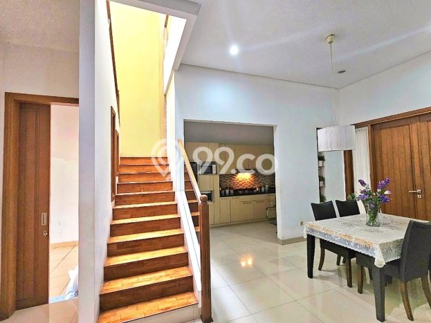Rumah Luxury Modern Siap Huni di Pondok Indah Jakarta Selatan Rumah Luxury Modern Siap Huni di Pondok Indah Jakarta Selatan