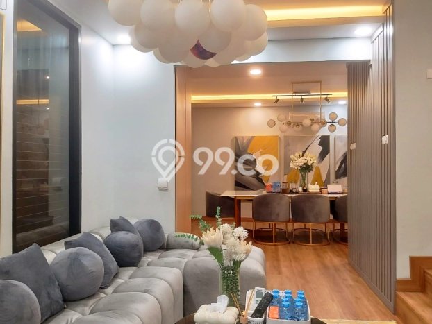 Rumah Elit LB 210m2 Siap Pakai Desain Elegan di Jakarta Garden City, Jakarta Timur Rumah Elit LB 210m2 Siap Pakai Desain Elegan di Jakarta Garden City, Jakarta Timur