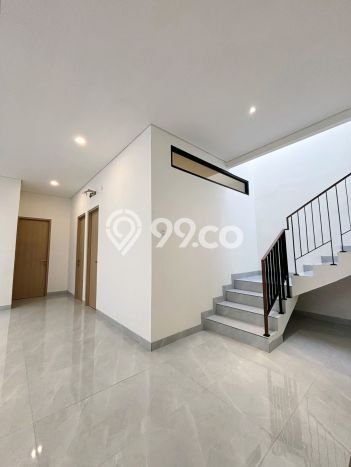 Siap Huni Hunian Elit 4 Kamar di Kelapa Gading Dekat ke Mana Saja Siap Huni Hunian Elit 4 Kamar di Kelapa Gading Dekat ke Mana Saja