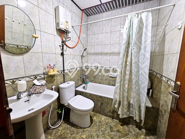 Rumah Mewah LB 550m2 Siap Huni Desain Elegan di Pondok Kelapa, Jakarta Timur Rumah Mewah LB 550m2 Siap Huni Desain Elegan di Pondok Kelapa, Jakarta Timur