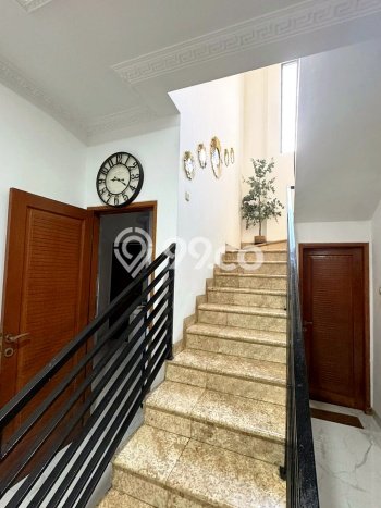 Dijual Rumah Premium dengan Fasilitas Sekitar Lengkap di Kramat Jati, Jakarta Timur Dijual Rumah Premium dengan Fasilitas Sekitar Lengkap di Kramat Jati, Jakarta Timur