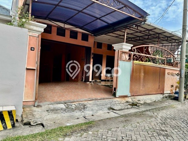 Rumah Luxury Modern Tanpa Renovasi di Perak Surabaya Rumah Luxury Modern Tanpa Renovasi di Perak Surabaya