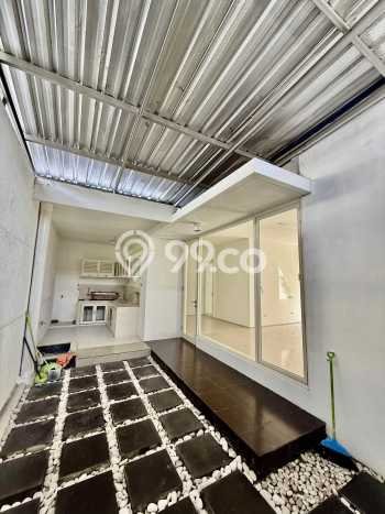 Rumah sewa siap pakai 4 KT di Citraland, Surabaya Rumah sewa siap pakai 4 KT di Citraland, Surabaya
