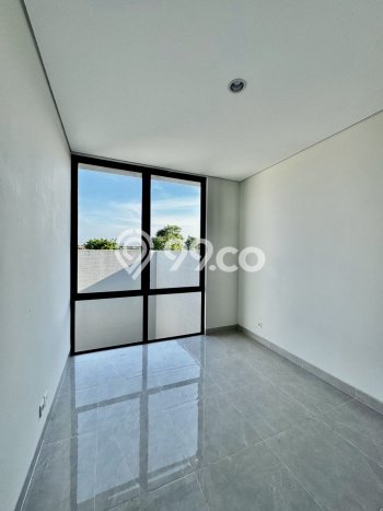 Disewakan Segera Rumah Kondisi Bagus di Area Citraland, Surabaya Disewakan Segera Rumah Kondisi Bagus di Area Citraland, Surabaya