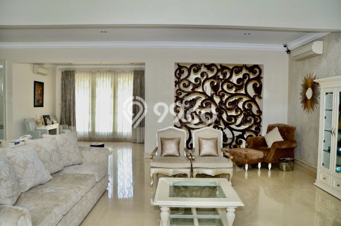 Ready to Use! Premium House LT 700m2 Desain Elegan di Pakuwon Indah Ready to Use! Premium House LT 700m2 Desain Elegan di Pakuwon Indah