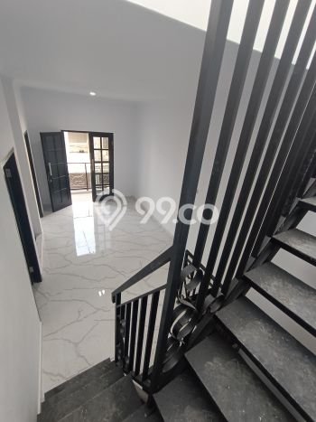 Dijual Rumah 3 Kamar Lokasi Ideal Nyaman dan Strategis di Tapos Dijual Rumah 3 Kamar Lokasi Ideal Nyaman dan Strategis di Tapos