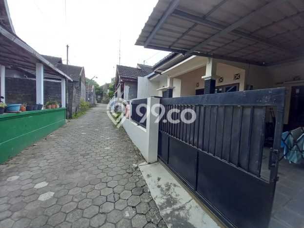 Rumah Strategis Modern Lb 120m2 di Mlati, Sleman Rumah Strategis Modern Lb 120m2 di Mlati, Sleman