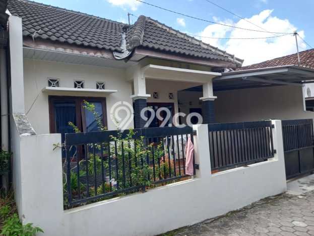 Rumah Strategis Modern Lb 120m2 di Mlati, Sleman Rumah Strategis Modern Lb 120m2 di Mlati, Sleman
