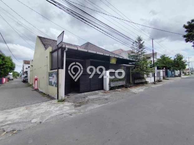 Dijual Rumah Strategis Bagus Punya 3 KT di Depok Sleman SHM Dijual Rumah Strategis Bagus Punya 3 KT di Depok Sleman SHM