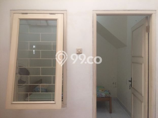 For Sale Rumah 7 Kamar Lokasi Strategis Nyaman dan Strategis di Depok For Sale Rumah 7 Kamar Lokasi Strategis Nyaman dan Strategis di Depok