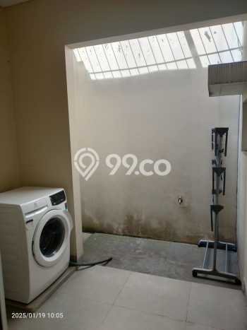 Rumah Minimalis 3 KT di BSD Tangerang Full Furnished Rumah Minimalis 3 KT di BSD Tangerang Full Furnished